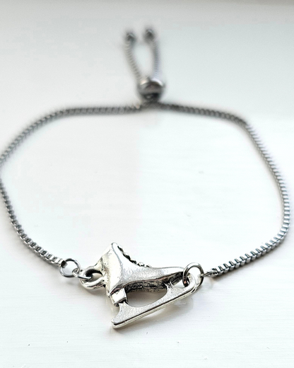 Figure skate bracelet, snowflake bracelet, skate bracelet, skate jewellery, figure skate, ice skate gift, skater gift, ice skate charm, figure skate, snowflake